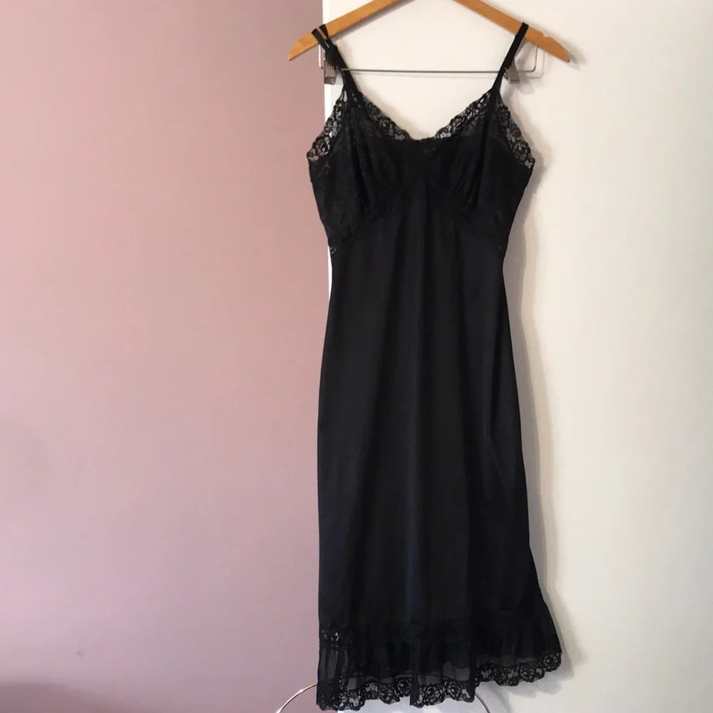 True Vintage 50’ Black Goth Sexy Magic Rare Girly Coquette Lace Tulle Vampire 36 - Picture 3 of 17